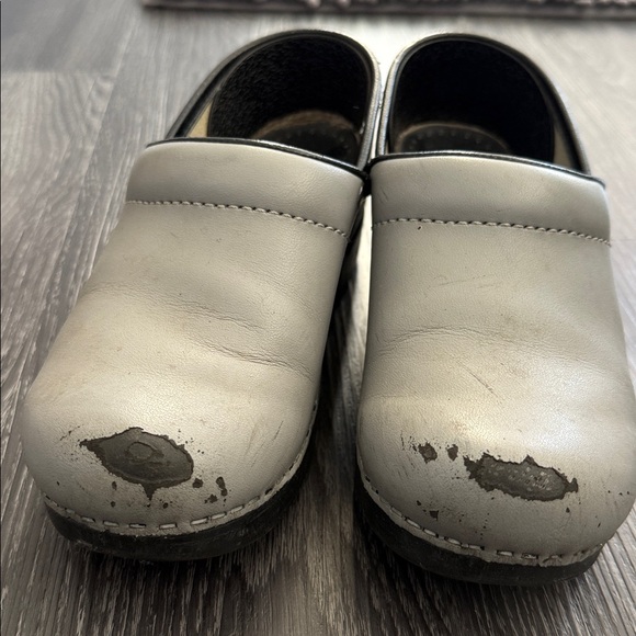 Dansko clogs. - Picture 3 of 6
